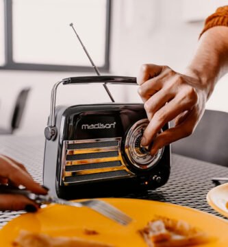 Radio-Madison-Freesound-VR40