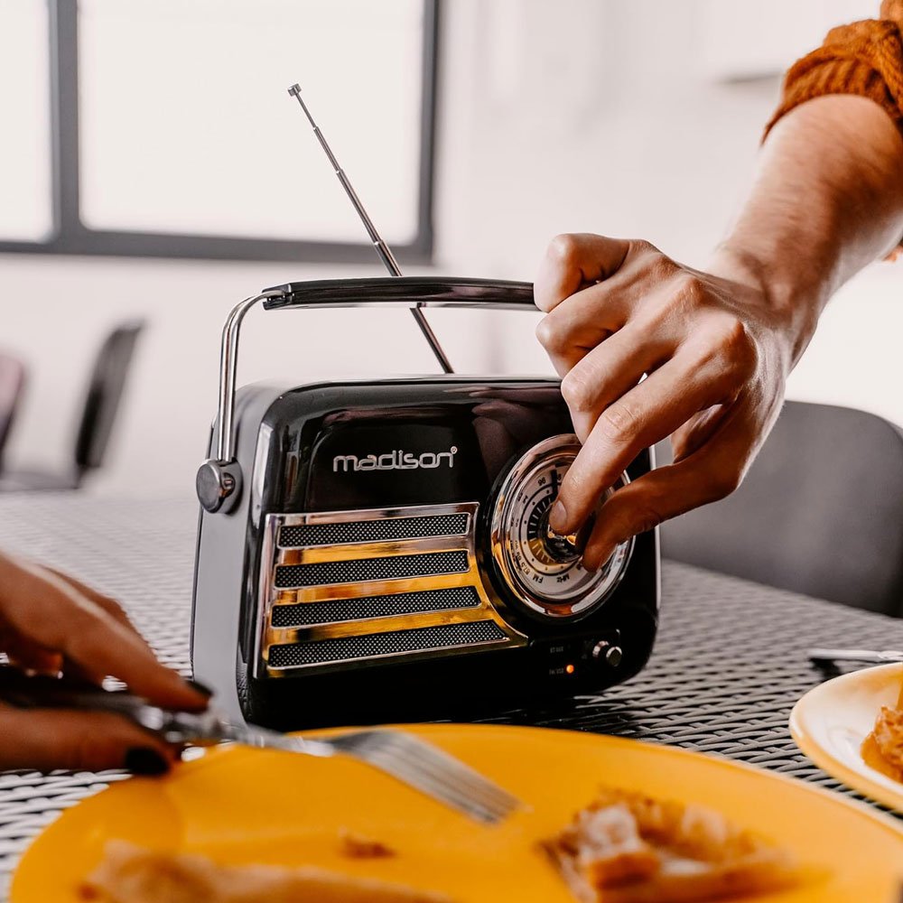 Radio-Madison-Freesound-VR40